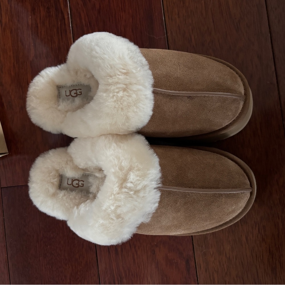 NIB UGG Brown Shearling ‘Disquette’ Slides - Picture 7 of 10
